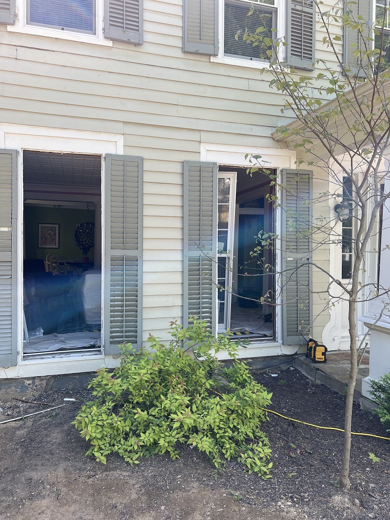 Demo picture window